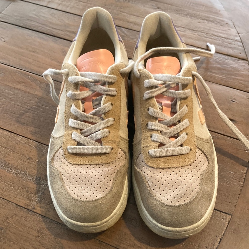 Veja V10 Suede Multicolor Sneakers size 7